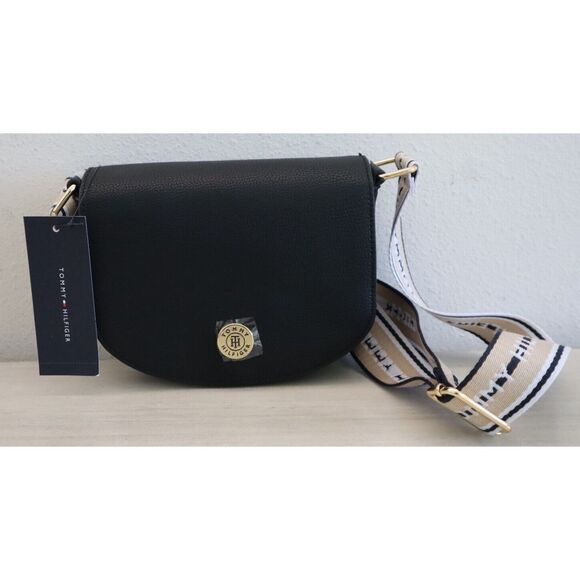 Tommy Hilfiger 69JA031-001 Black Pebbled Sylvie II Flap Crossbody Bag - Picture 3 of 10